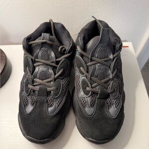 Yeezy Black and Gray Chunky Sneaker